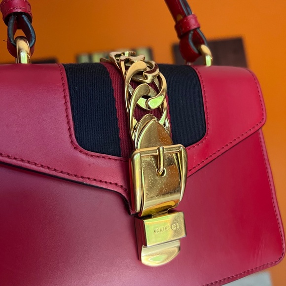 ❌SOLD❌GUCCI Sylvie Web Crossbody Handle Bag - Picture 8 of 14